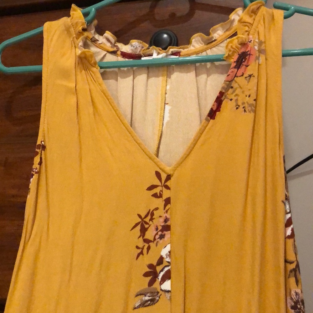 Short yellow dress